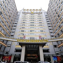 石狮泉冠酒店(市政府德辉广场店)