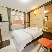 渝鹰酒店(重庆江北机场店)