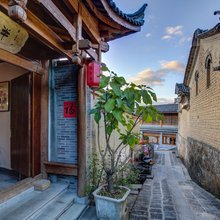 腾冲和顺半亭居客栈