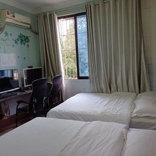 华泽旅馆(广西脑科医院商业学校店)