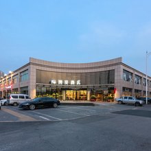 潮漫酒店(北京通州环球度假区临河里地铁站店)