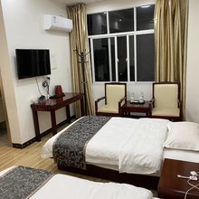罗平纯嘉酒店