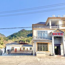 龙南顺时酒店