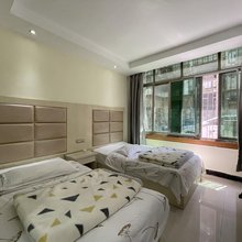 贵阳华都商务宾馆(花溪公园地铁站店)