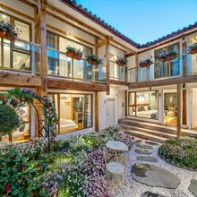 花石间花园庭院民宿(丽江古城木府店)