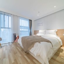 花与别宿酒店(宜昌三峡职院运河公园店)