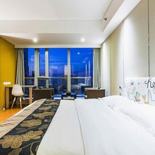 宝龙国际中心公寓(天津万达滨海站店)