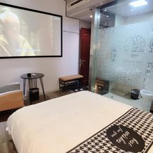 简爱枫尚轻旅酒店(常州环球恐龙城新区公园地铁站店)