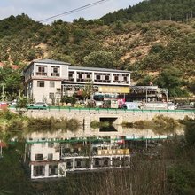 兴隆龙潭客栈