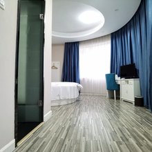 灌阳鸿运大酒店