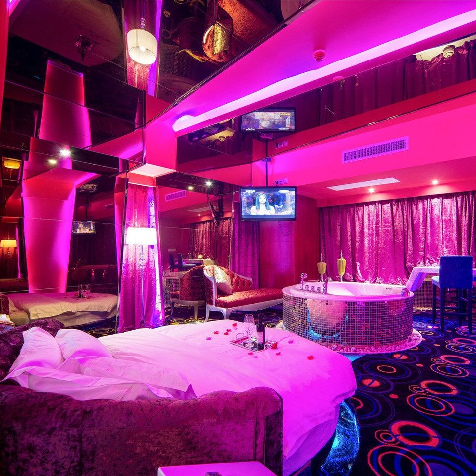 巴黎之吻情侣酒店(武汉积玉桥店)图片