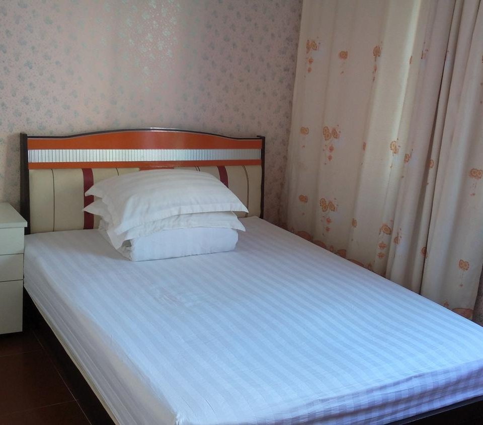 深圳翻身旅馆图片