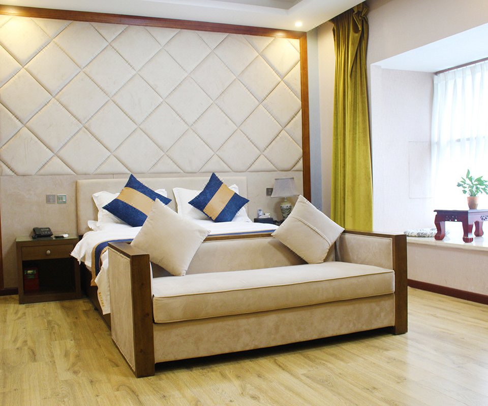 馨兰艺术酒店(成都犀浦地铁站店)