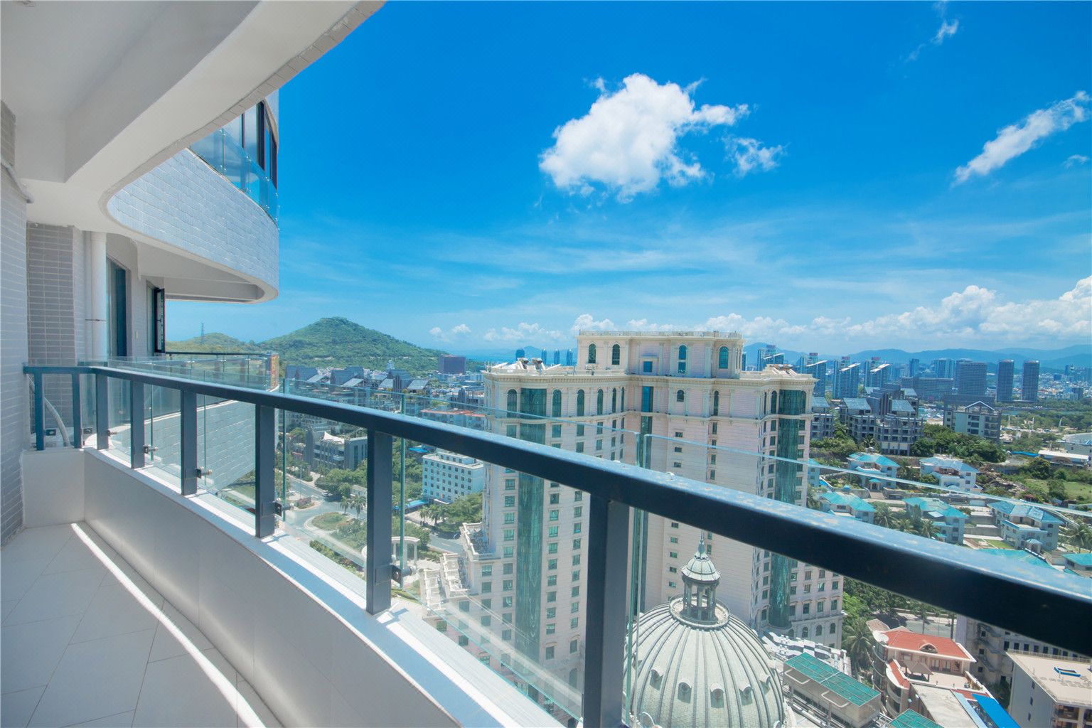 三亚大东海金色贝壳海景公寓