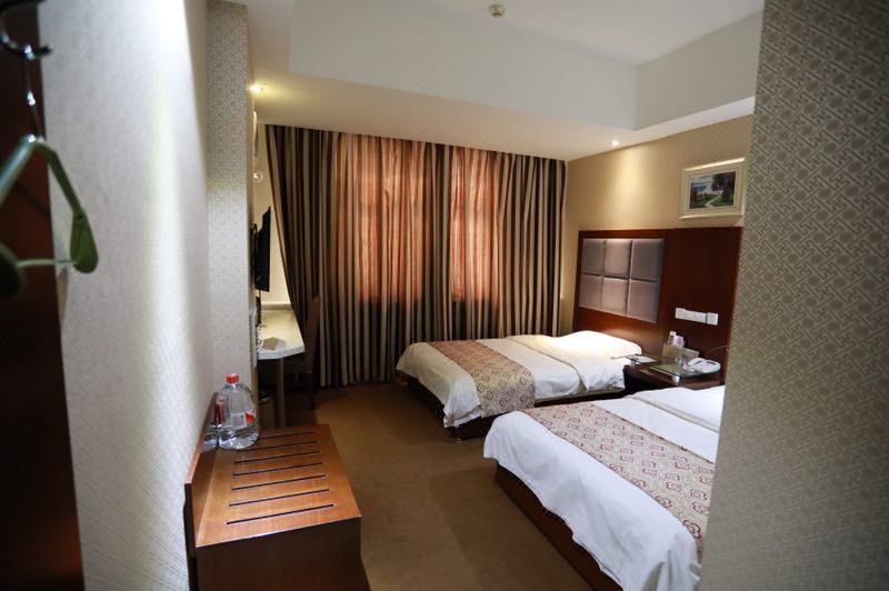 宜川万宝商务酒店,地址:宜川县城 | 宜川县渭清路88号,预订价格,联系