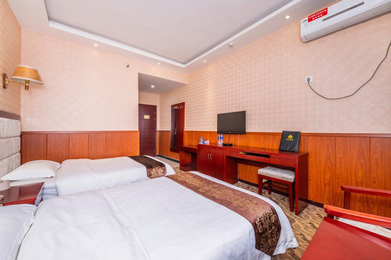 宜川隆盛商务酒店,地址:宜川县城 | 渭清路南段中国石油向东五百米