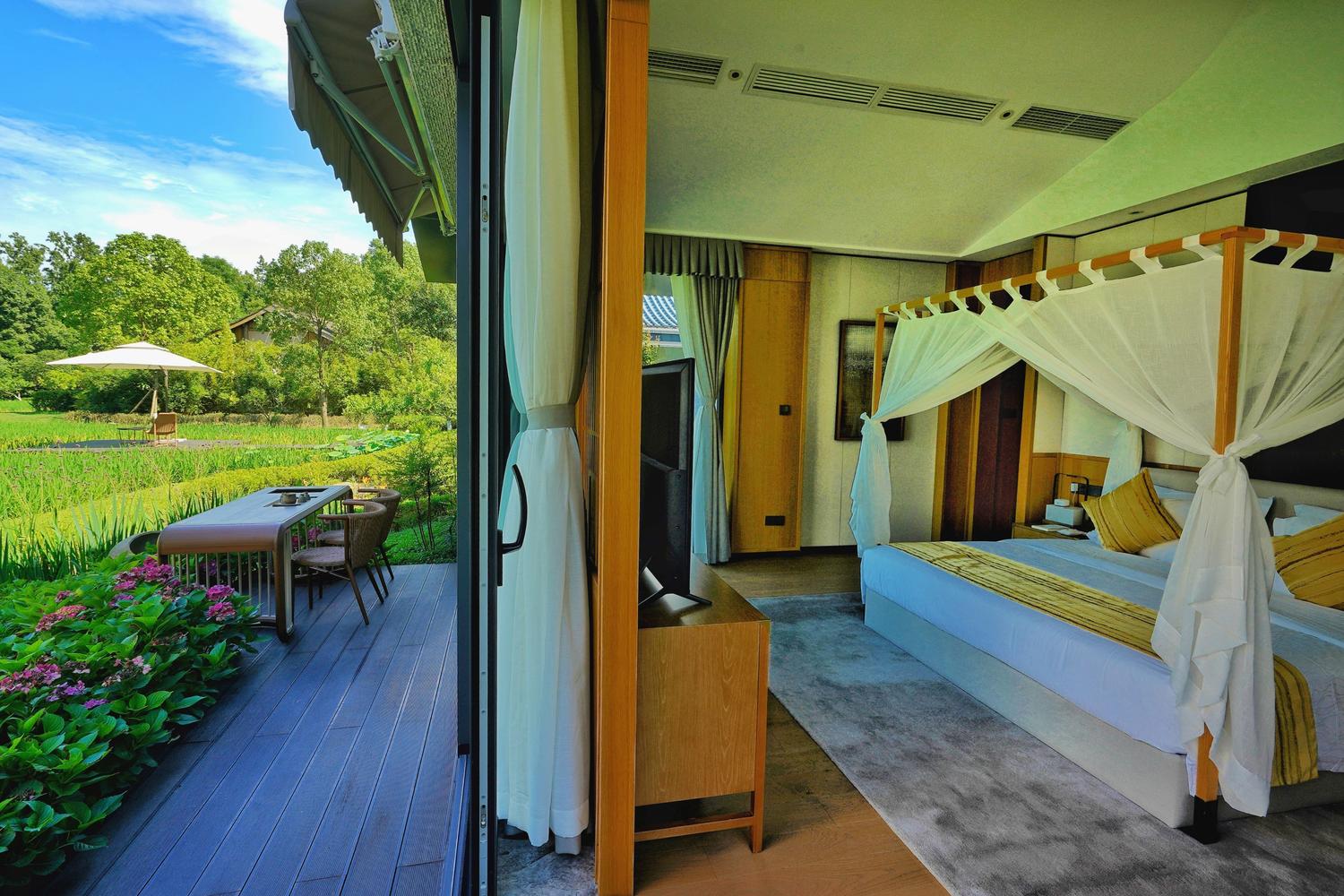 成都依田桃源民宿