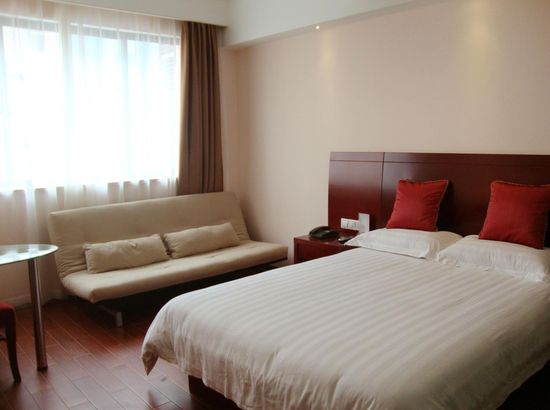 上勤假日宾馆(上海田林店)