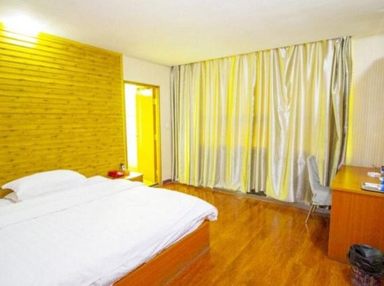 红叶大酒店(临朐兴隆路店)