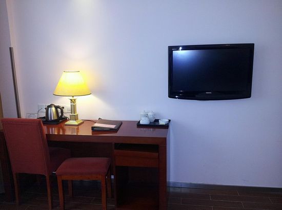 上勤假日宾馆(上海田林店)