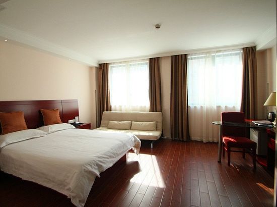 上勤假日宾馆(上海田林店)