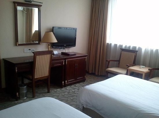 上勤假日宾馆(上海田林店)