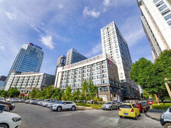 宜尚酒店(贵阳市政府林城西路地铁站店)