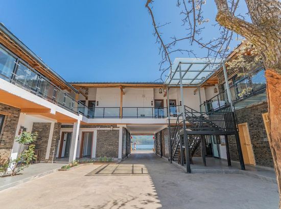 泸沽湖离尘别院客栈