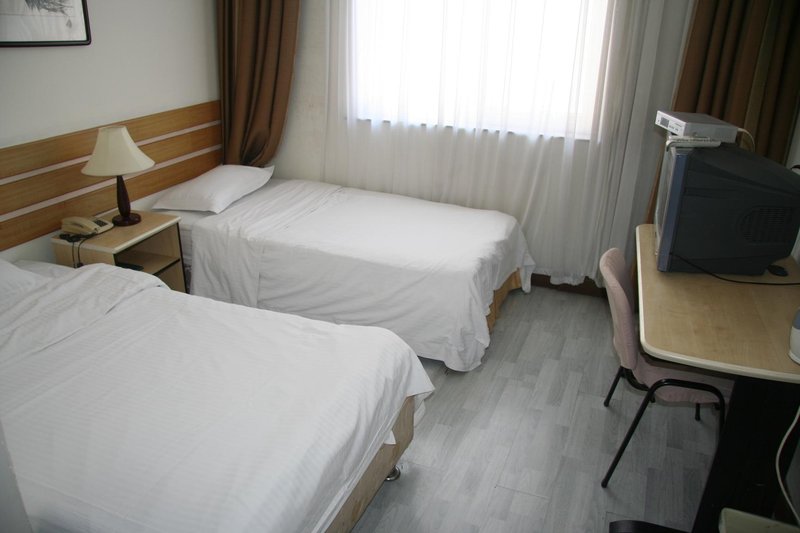 Housing in Qingdao Hotel Guest Room