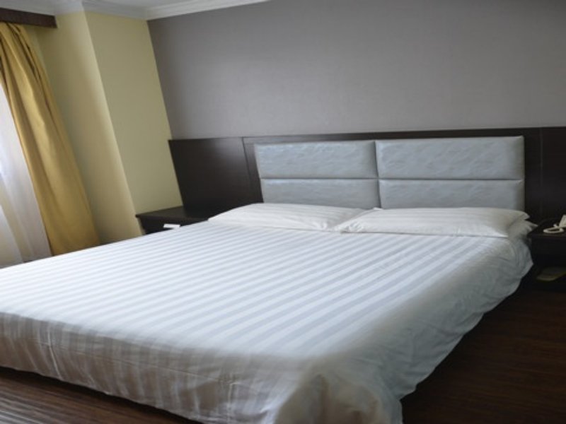 Home Inn (Huainan Railway Station)Guest Room