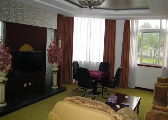 Basidi Riverside Villa Room Type