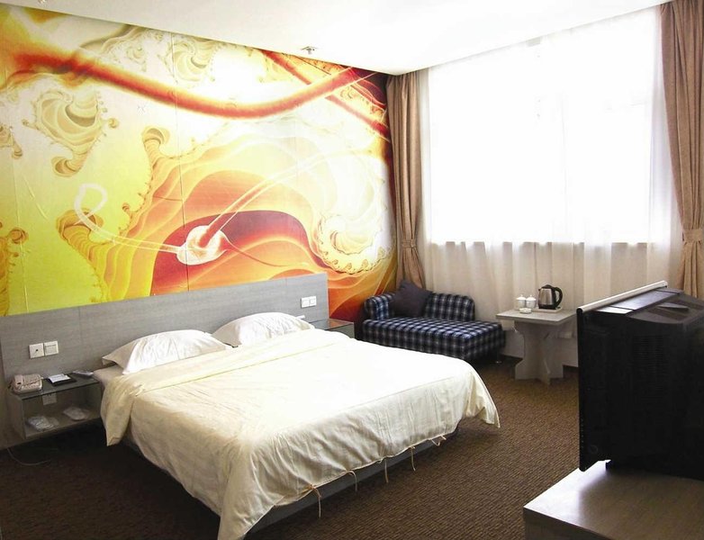 Motel 168 Wujiaochang ShanghaiGuest Room