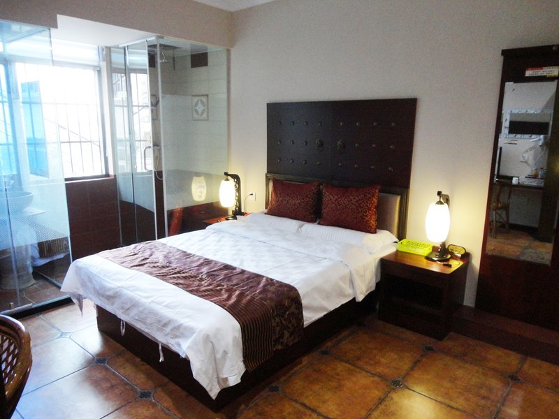 Dolphin Joyful E-sports Hotel Guest Room