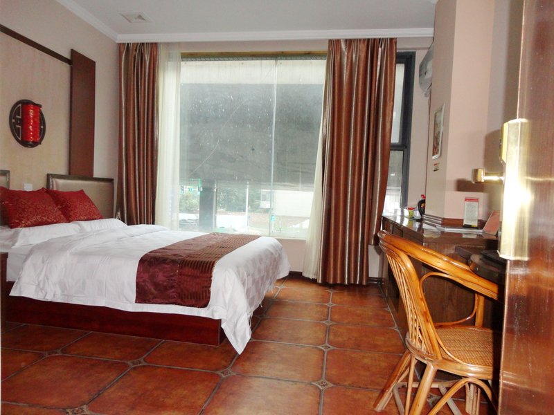 Dolphin Joyful E-sports Hotel Guest Room