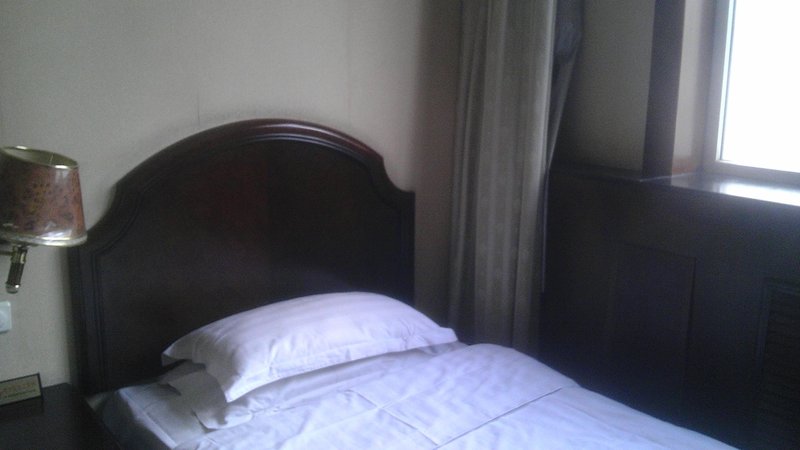 Cailutong Hotel TaiyuanGuest Room