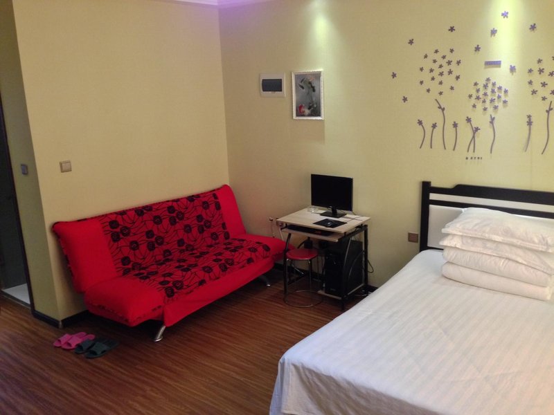 Harbin Lovers PosthouseGuest Room