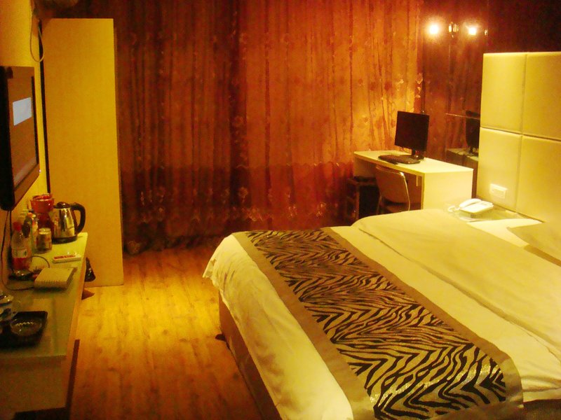 OYO Xiangyang Qiqi Business Hotel Guest Room