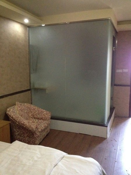 Dongmen Hotel Guest Room