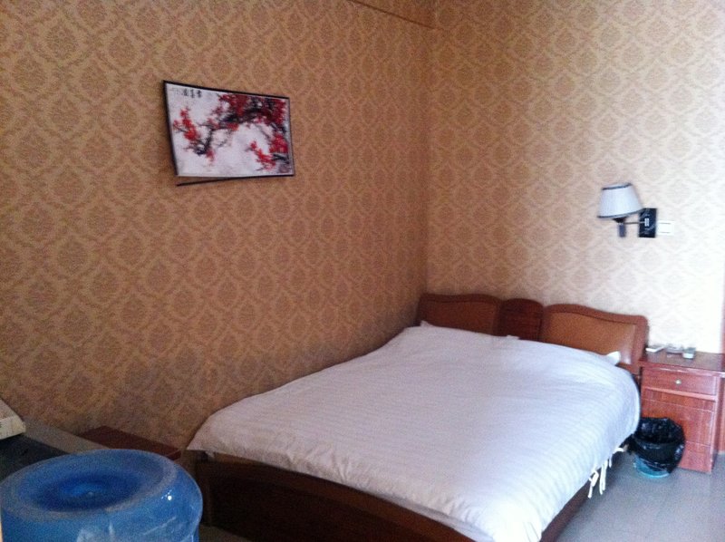 Jinqiao Hotel Guest Room
