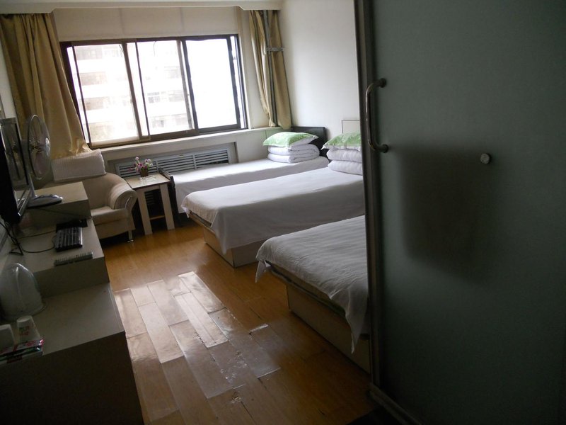 Chenlong HotelGuest Room