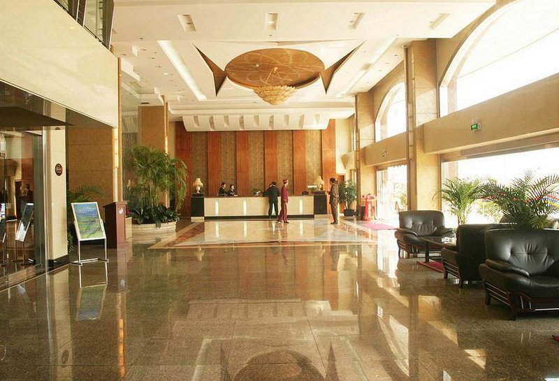 Xinjiang Kaiyuan Hotel Urumqi Lobby