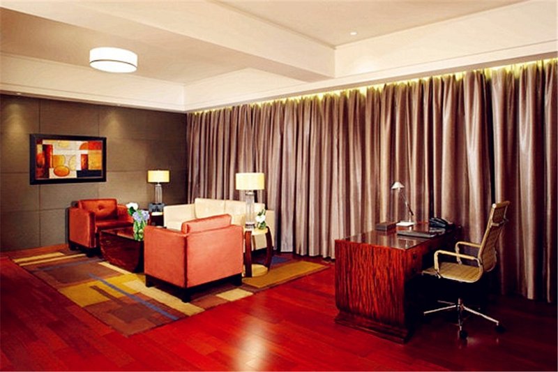 Swissotel Grand Shanghai Guest Room