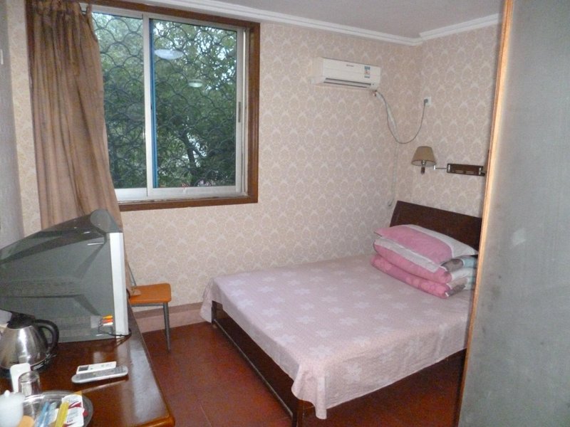 Shengde Holiday Hotel Guest Room