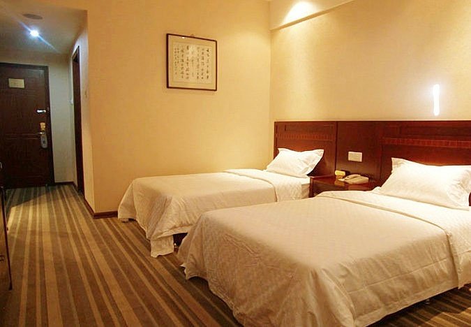 RUMEN Business Hotel Guest Room