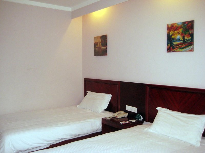 Green Tree Inn Shangzhidu HefeiGuest Room