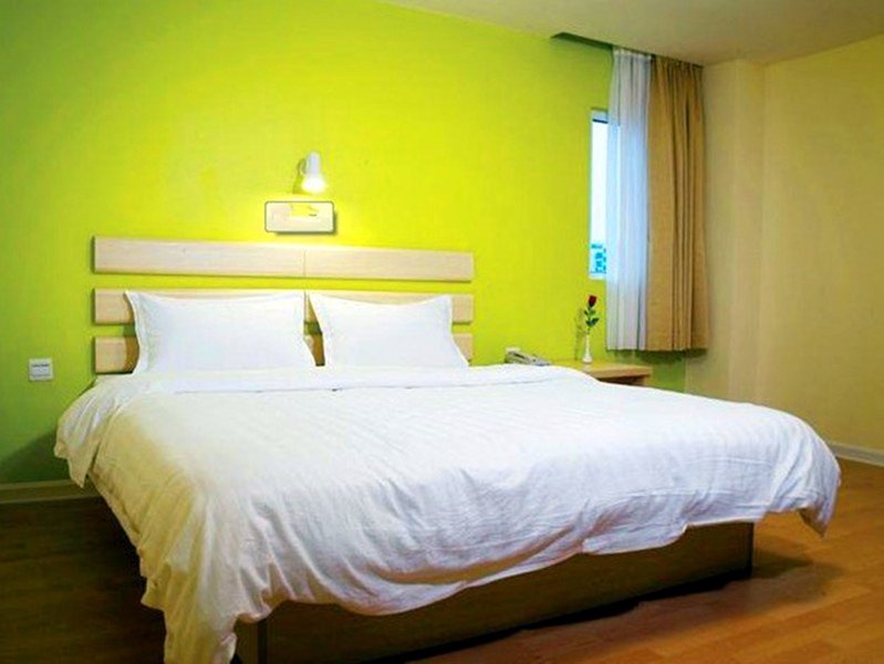 7 Days Premium (Xiamen University Zhenhai Road Subway Station Store) Guest Room
