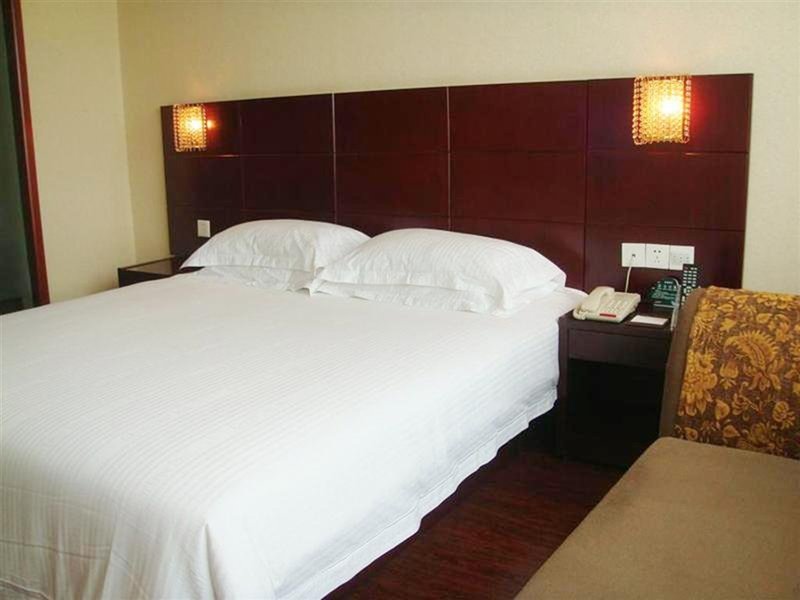 GreenTree Inn (Nanchang Railway Station Bayi Square Ding Road South Metro Station) Guest Room
