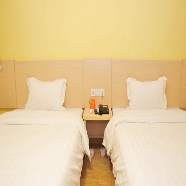 7天连锁酒店(三亚步行街美食广场店)