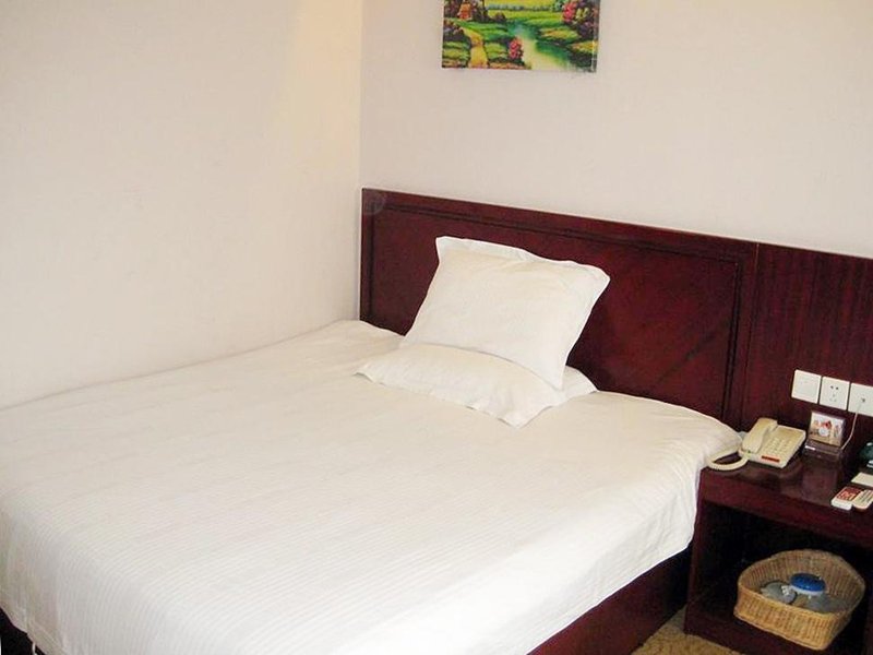 Green Tree Inn Shangzhidu HefeiGuest Room