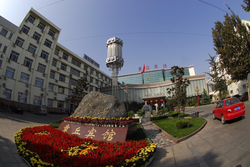 Zhangqiu Hotel Over view